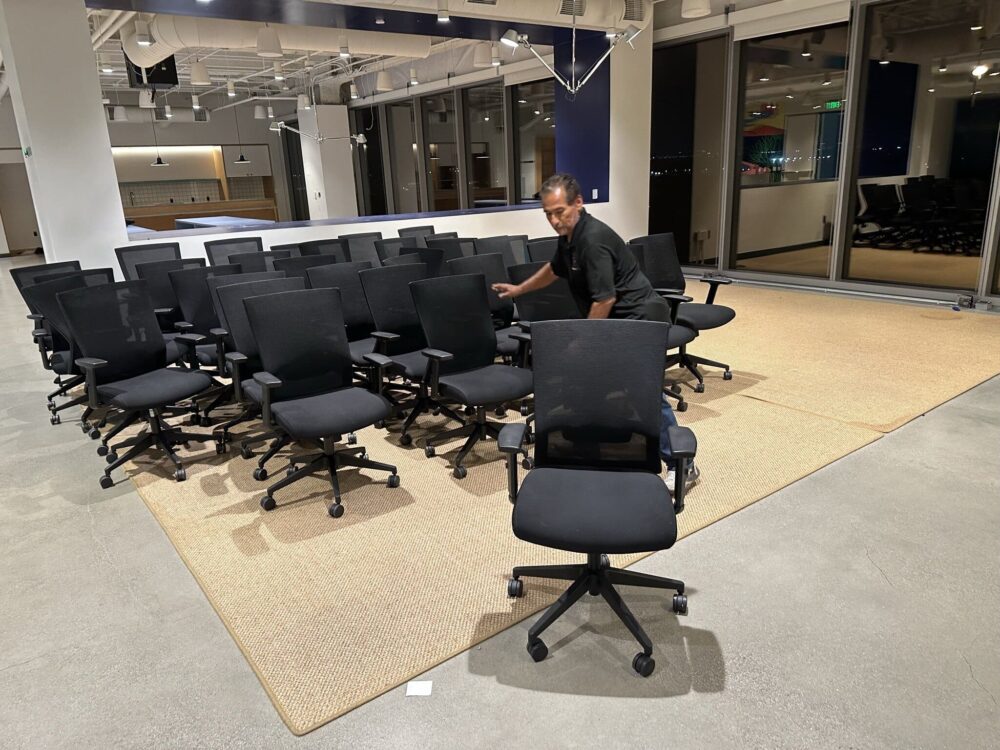 3 Advantages a Local Used Office Furniture Outlet Offers