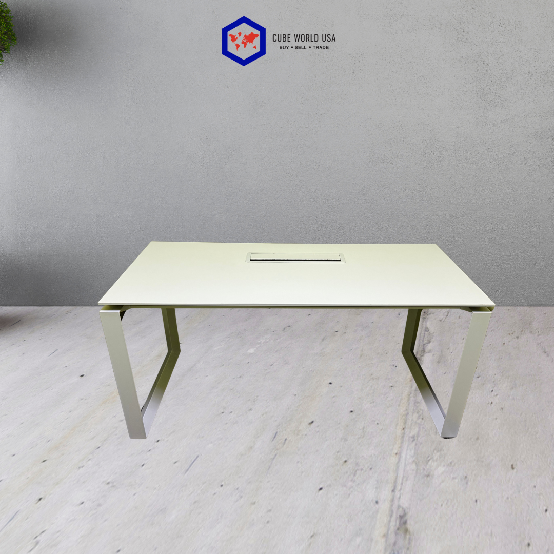 6x30 I-shape white powered office desk with O-Leg
