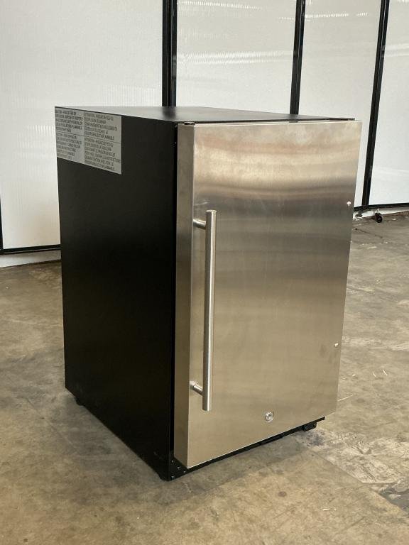 Summit FF1843B 18 Inch Undercounter Fridge