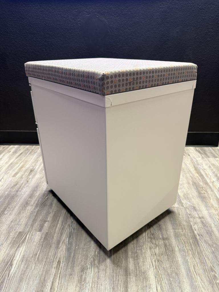 Herman Miller BF Mobile Ped white & grey