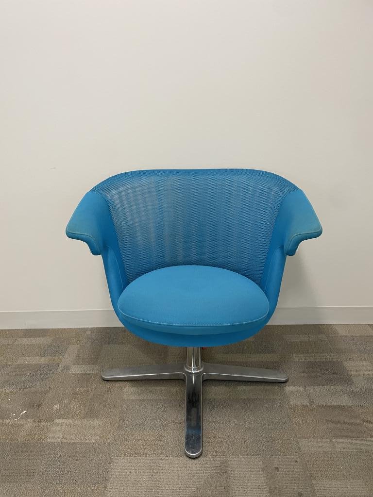 Steelcase i2i Blue Jay Swivel Office Lounge
