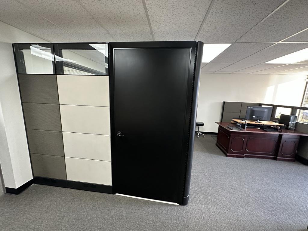 Herman Miller Ethospace Black 86"T With Glass
