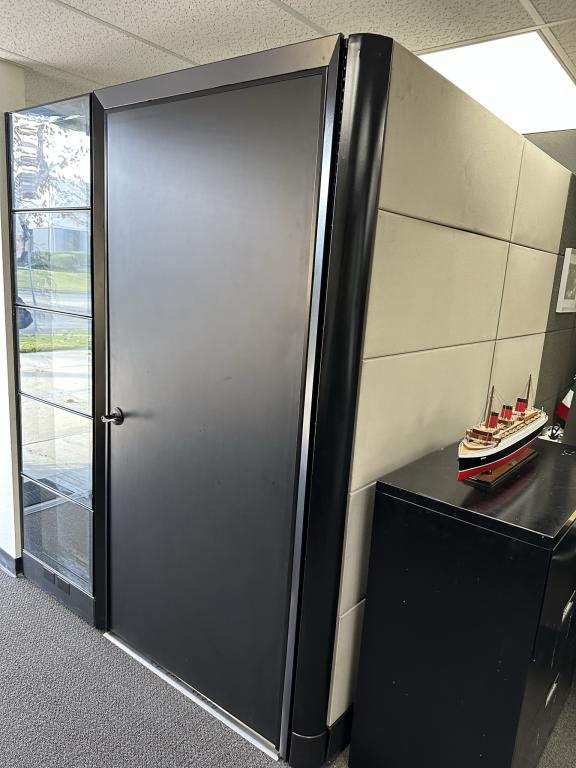 Herman Miller Ethospace Black 86"T With Glass