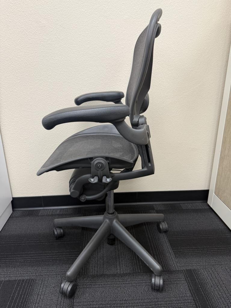 Herman Miller Aeron B Classic Black Graphite
