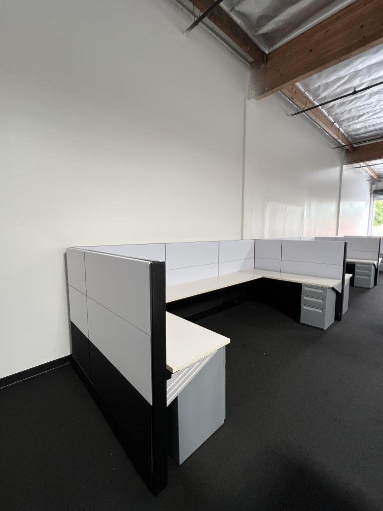 Black & White 6x6x54 Herman Miller Ethospace
