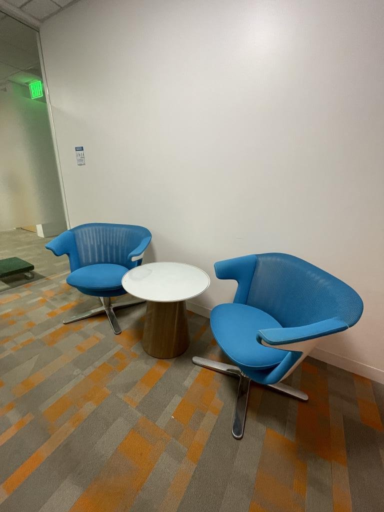 Steelcase i2i Blue Jay Swivel Office Lounge
