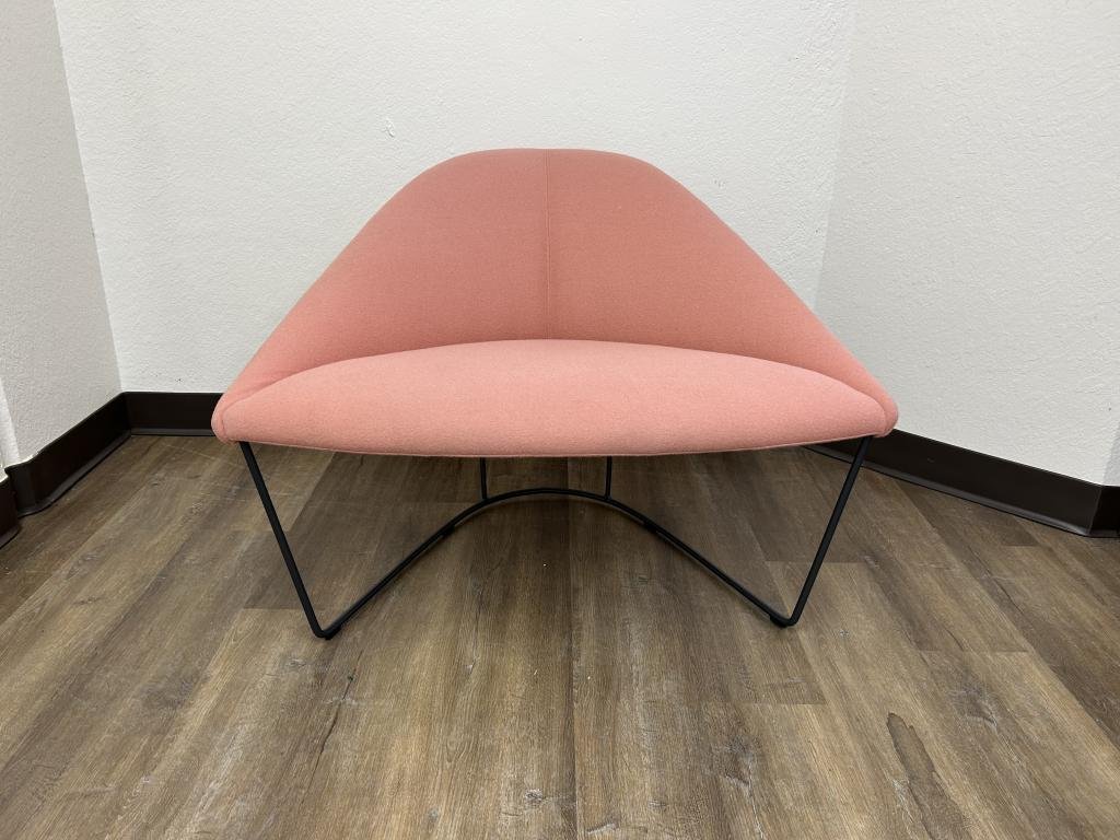 Arper Colina sled base nude Italian import
