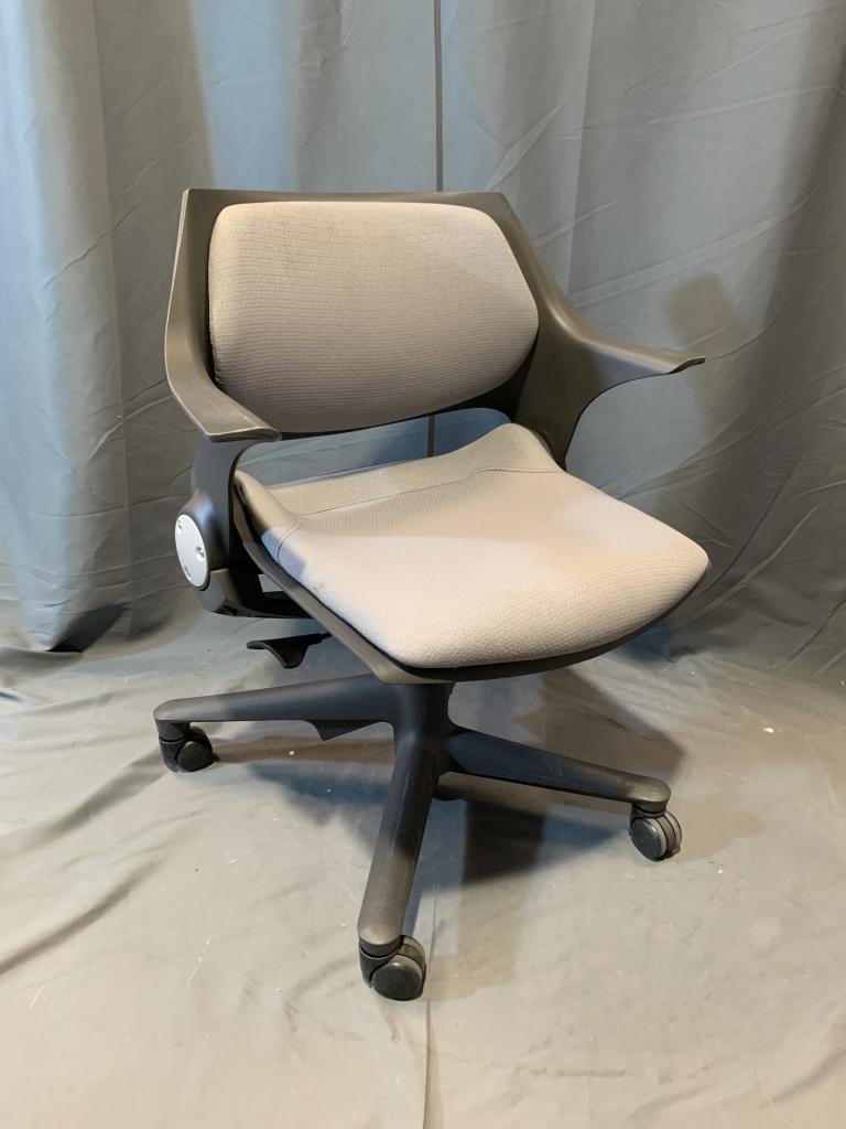 Vecta Nesting Chairs