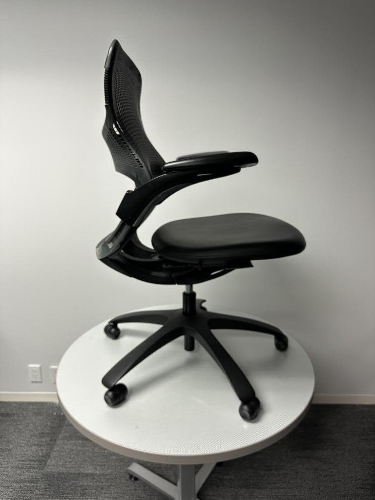 Knoll ReGeneration chair Black & Chrome Loade