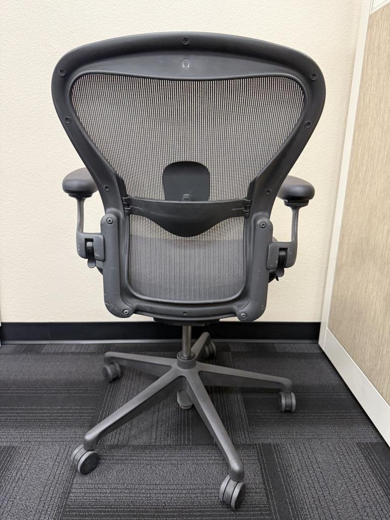 Herman Miller Aeron B Graphite Interwoven