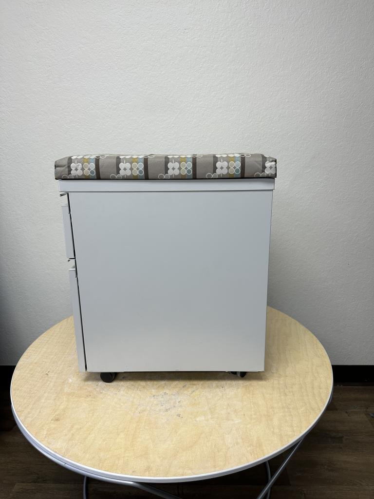 Herman Miller mobile patterned grey pedestal