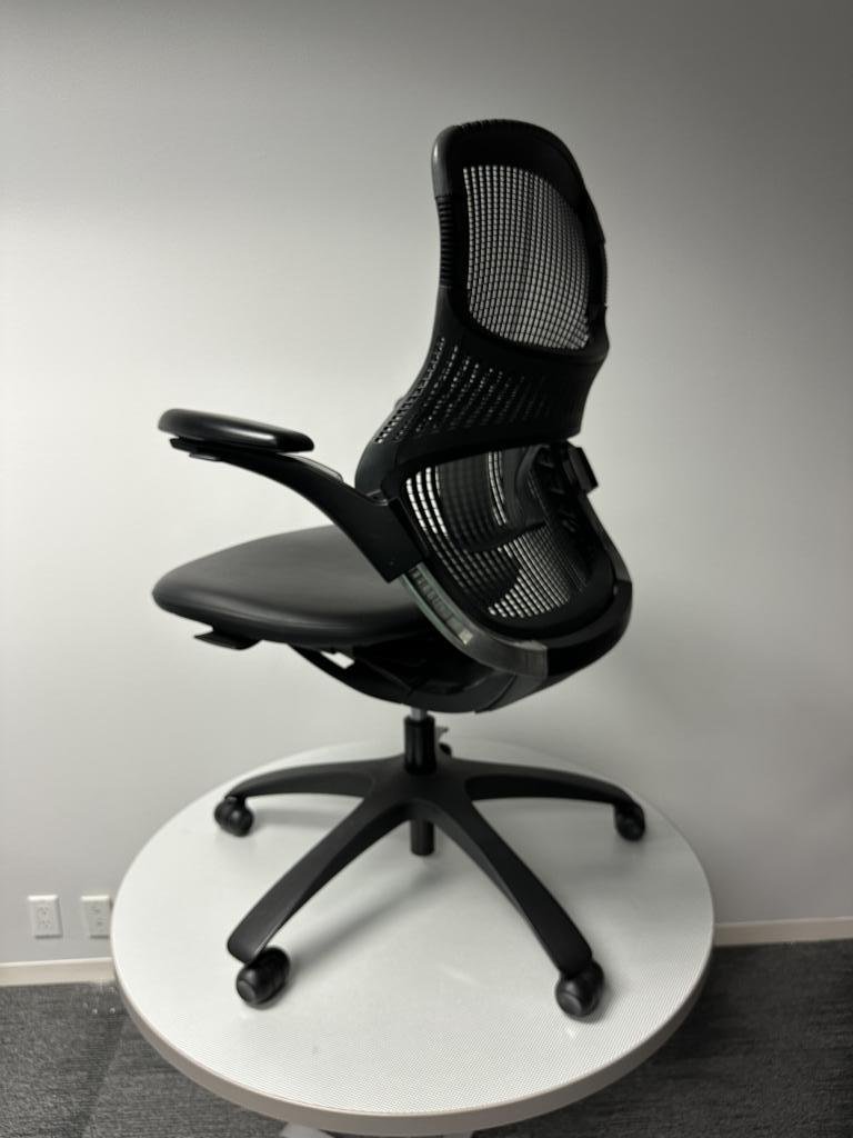 Knoll ReGeneration chair Black & Chrome Loade