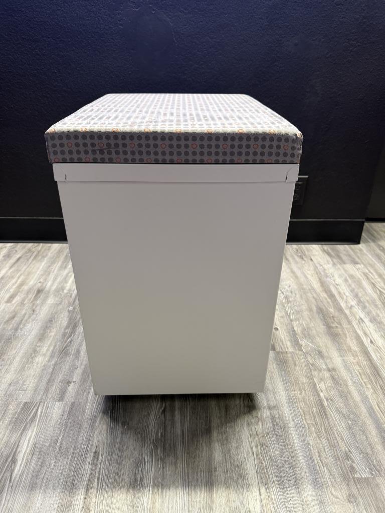 Herman Miller BF Mobile Ped white & grey