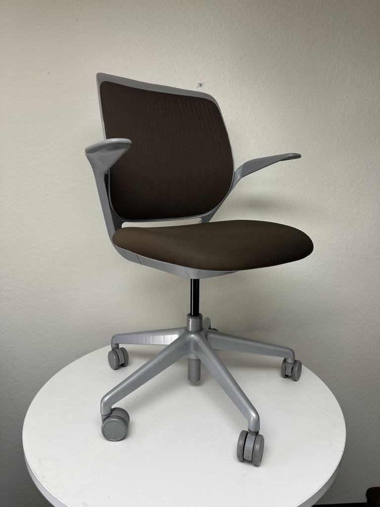Steelcase Cobi Neutral & Silver Design