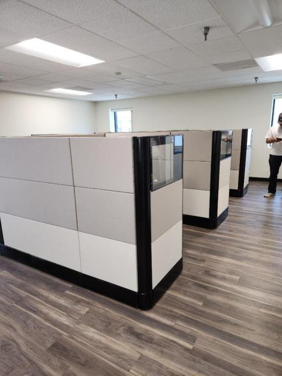 Herman Miller Ethospace 6x6x54 Black & white