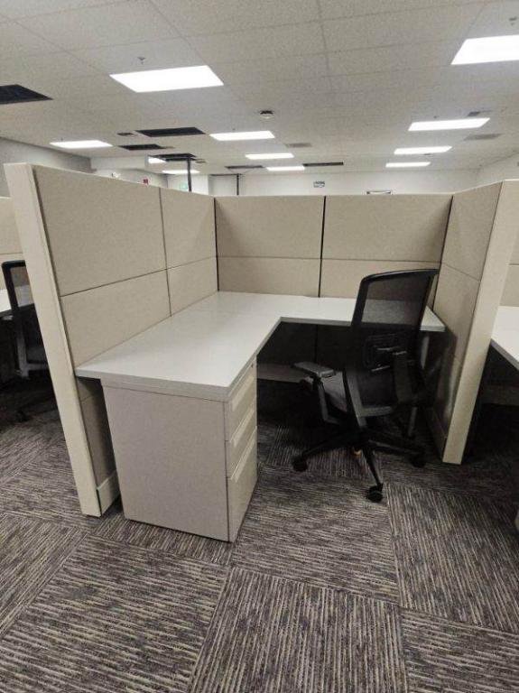 Herman Miller Ethospace 5x5x54 grey surface