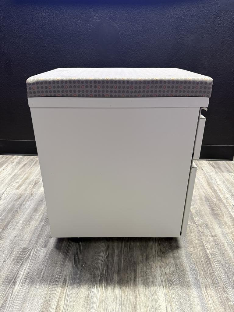 Herman Miller BF Mobile Ped white & grey