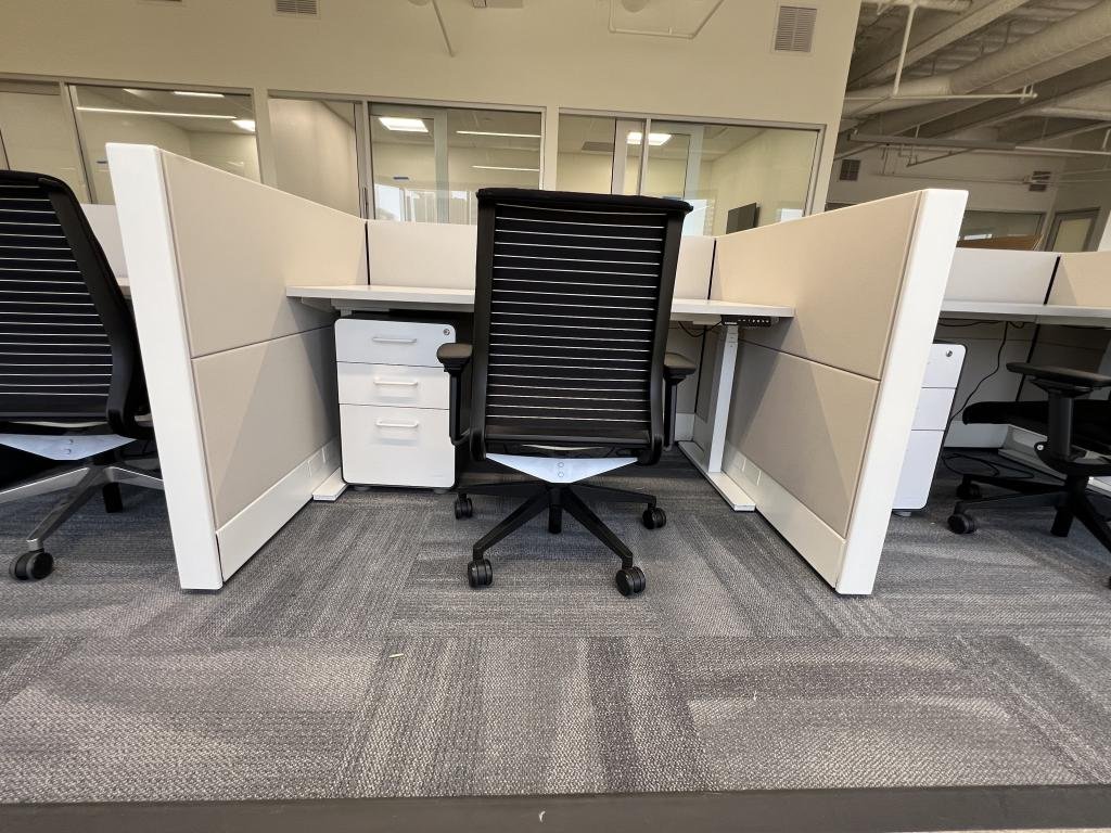 Ethospace Sage 5x3ft @ 39inT Herman Miller