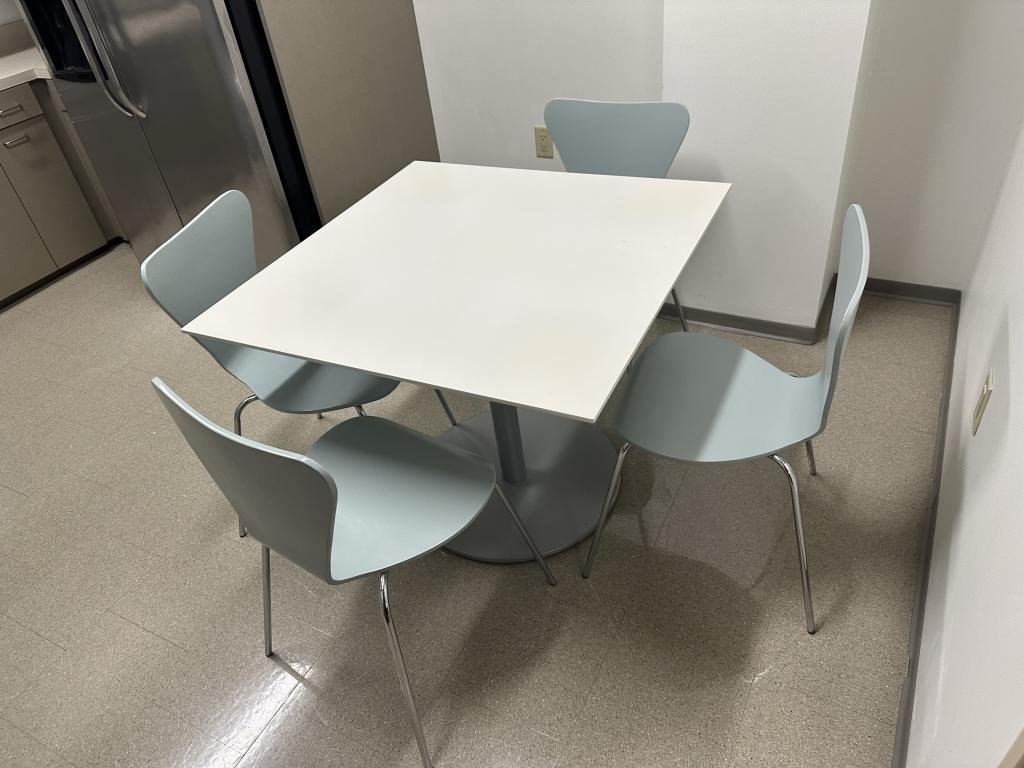 3'x3' Teknion White Breakroom - Café table