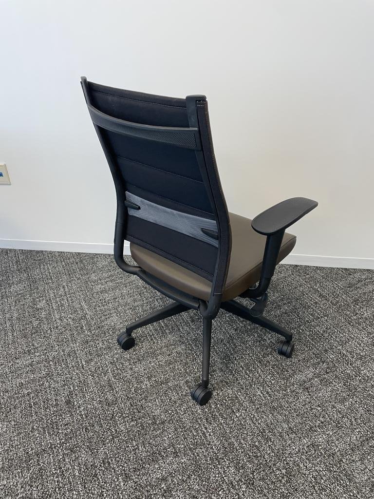 SitOnIt Wit High Back Brown Chair