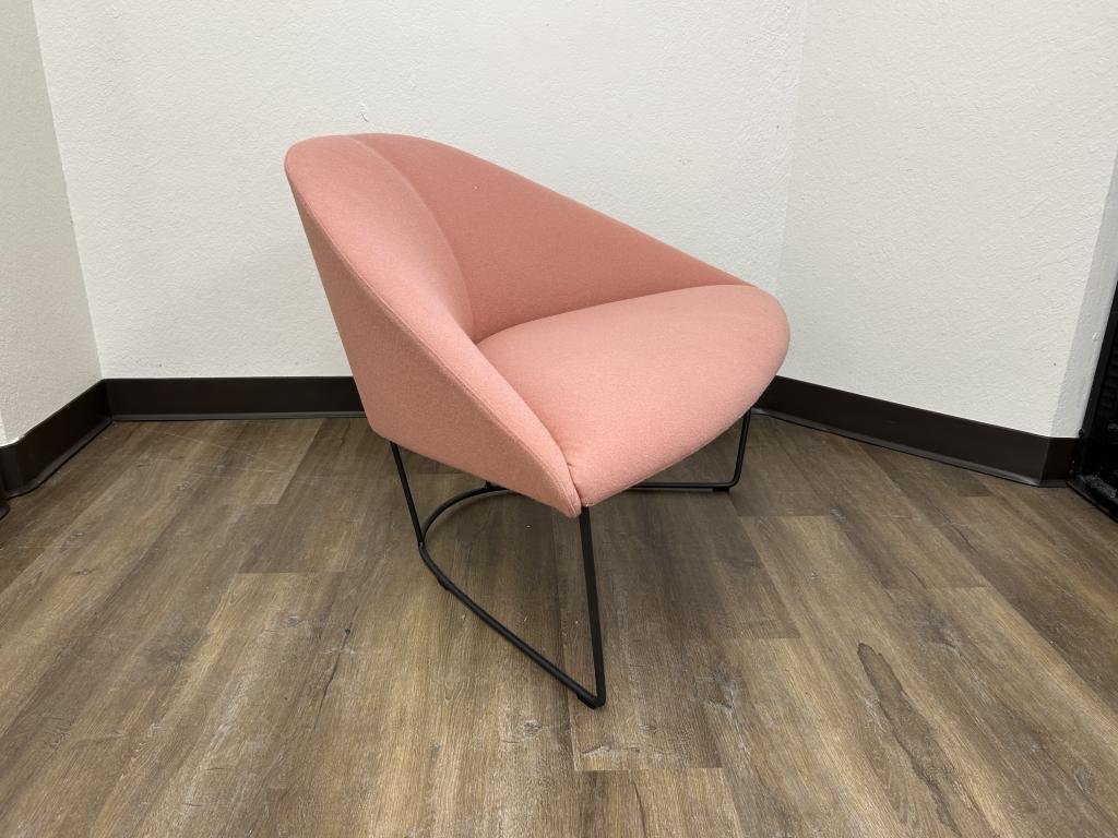 Arper Colina sled base nude Italian import