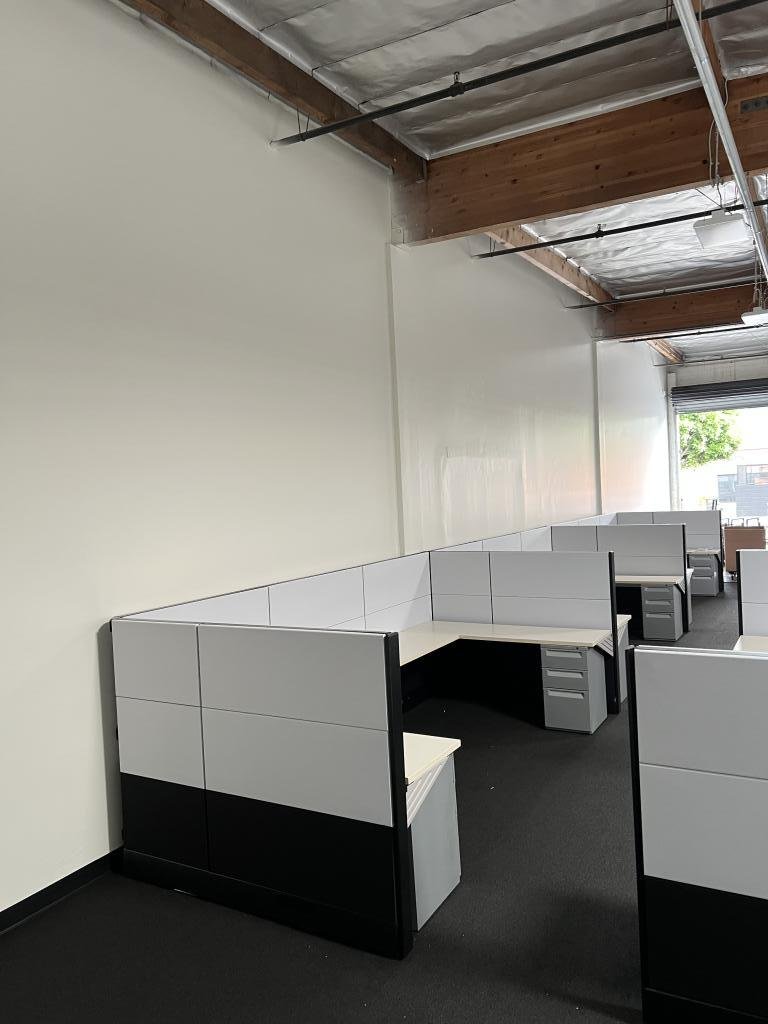 Black & White 6x6x54 Herman Miller Ethospace