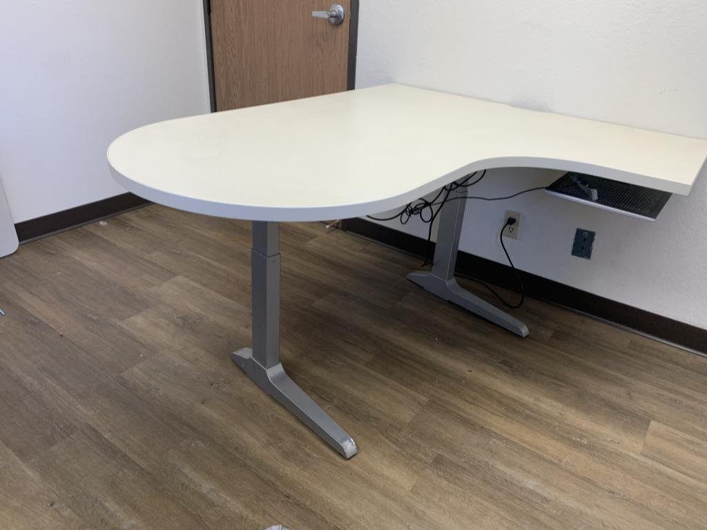 AMQ unique electric desks various styles