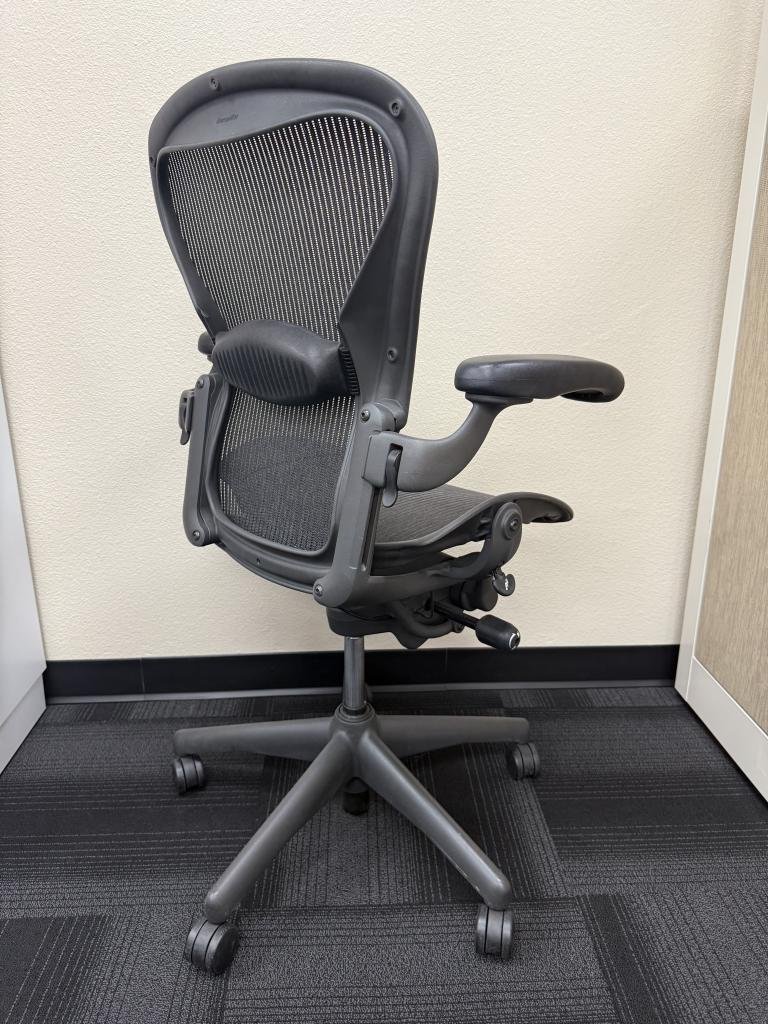 Herman Miller Aeron B Classic Black Graphite