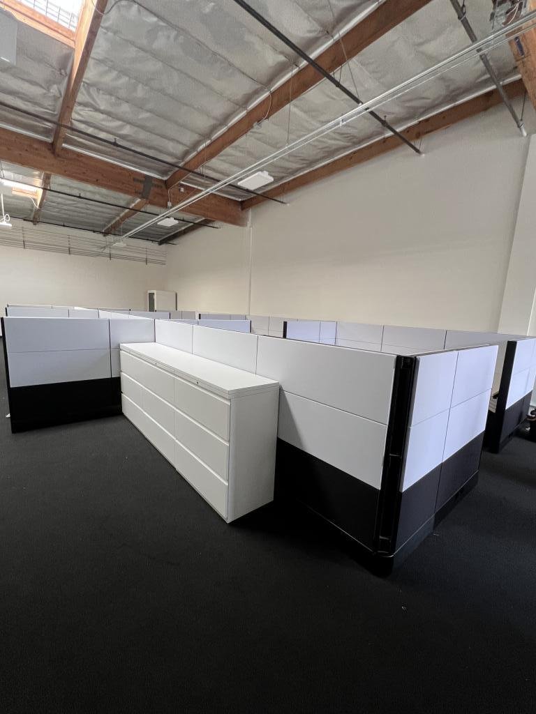 Black & White 6x6x54 Herman Miller Ethospace