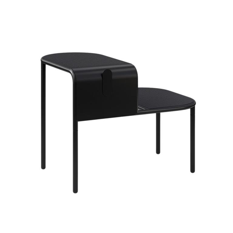 KFI Studios Juna; Single Picnic Table