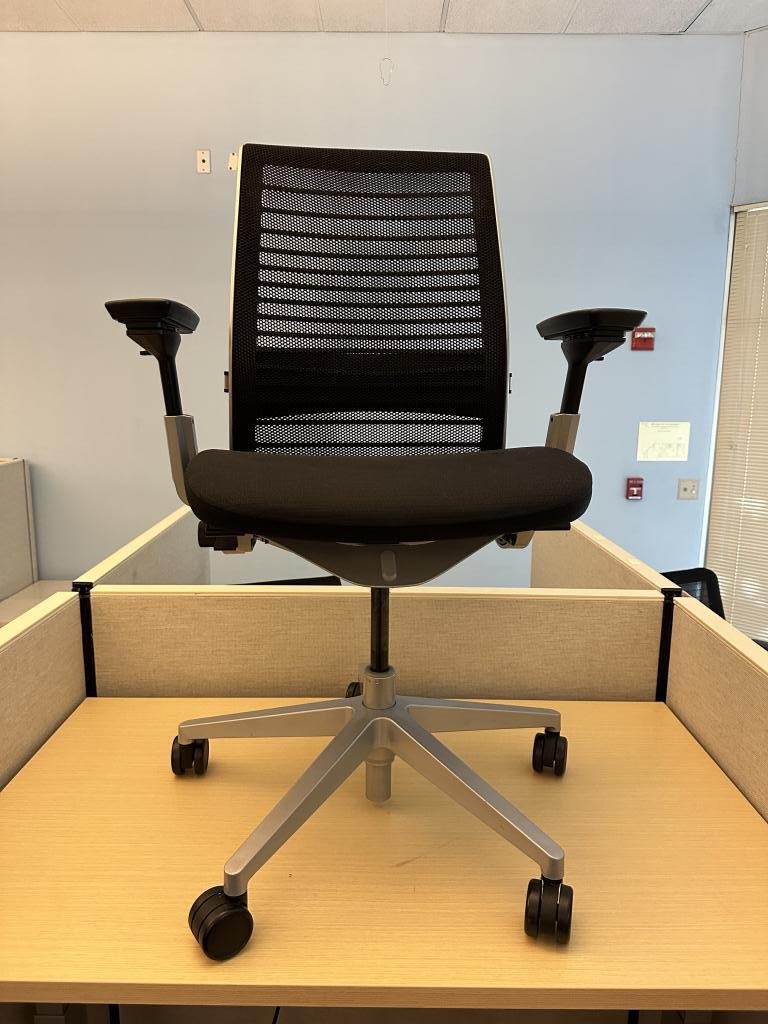 Steelcase Think Fully loaded Black & Silver