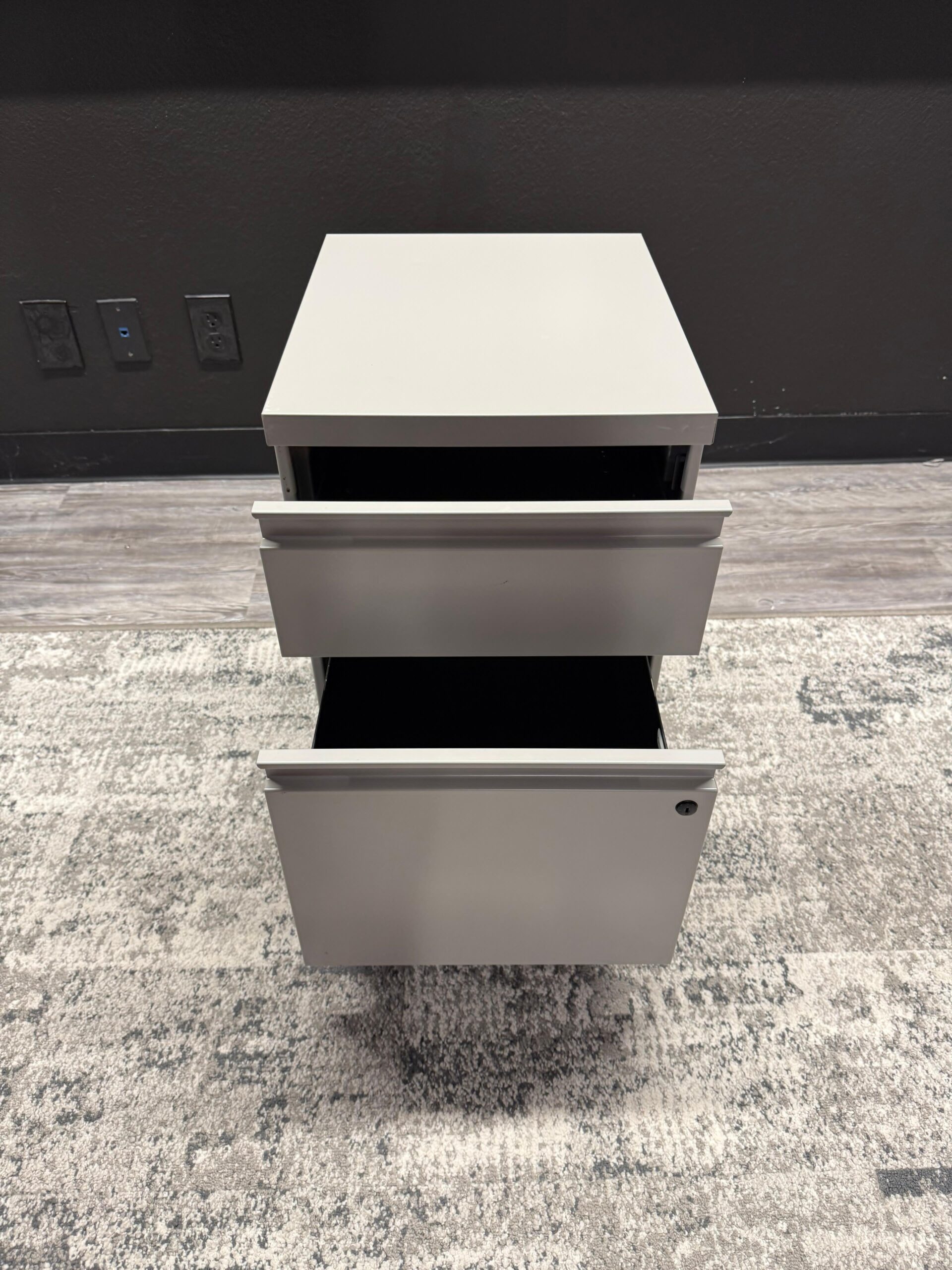 Silver BF mobile pedestal.